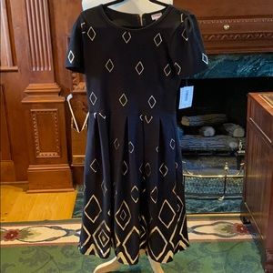 Stunning LuLaRoe Amelia black&gold dress w/pocket
